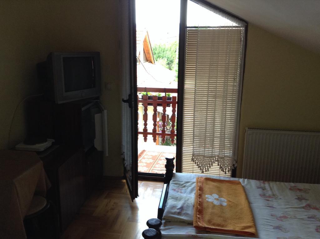 Ferienwohnung Pansion Velickovic Niska Banja Zimmer foto