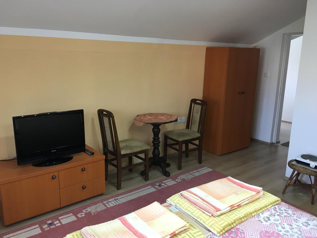 Ferienwohnung Pansion Velickovic Niska Banja Exterior foto