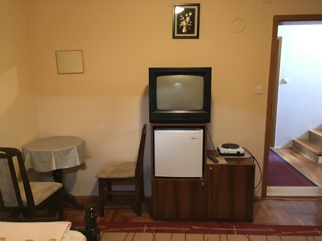 Ferienwohnung Pansion Velickovic Niska Banja Exterior foto