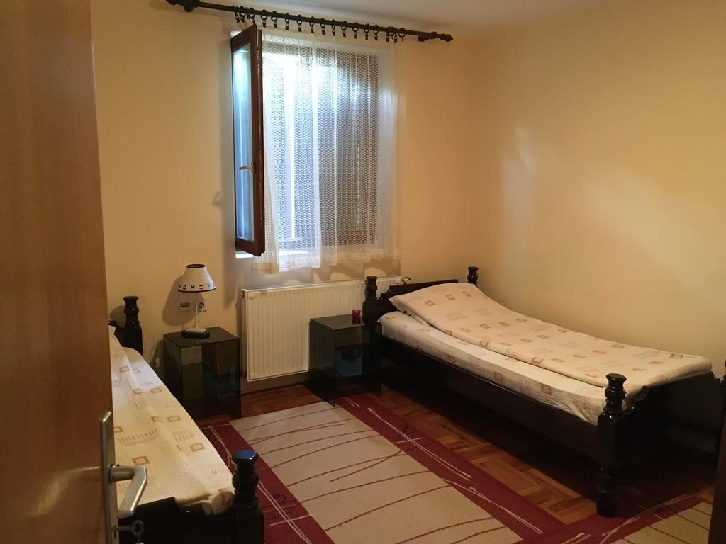 Ferienwohnung Pansion Velickovic Niska Banja Exterior foto