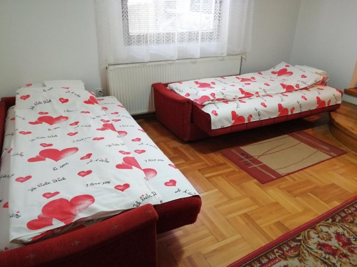 Ferienwohnung Pansion Velickovic Niska Banja Exterior foto